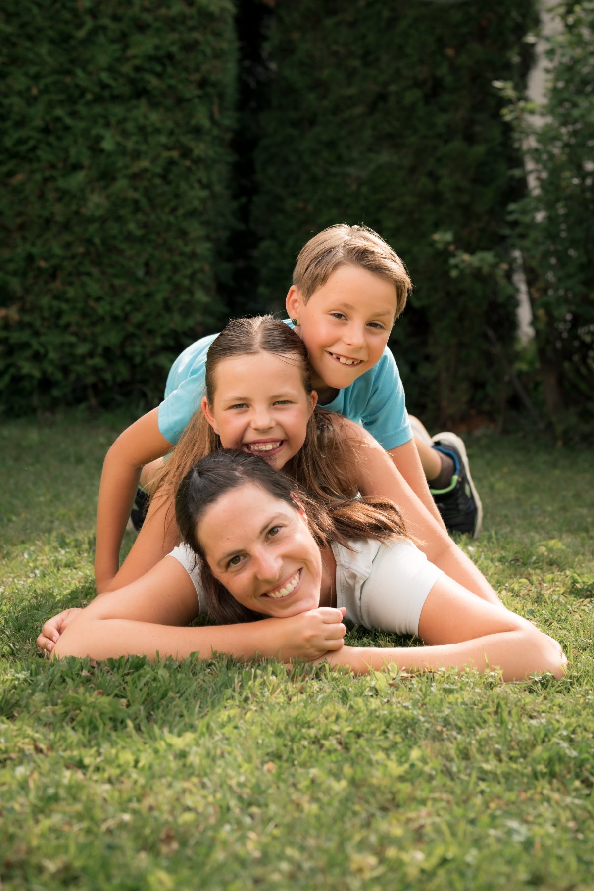  Authentische Familienfotos in der Ostschweiz mit natürlicher Stimmung